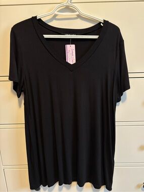 Heimish USA - Black V-Neck T-Shirt